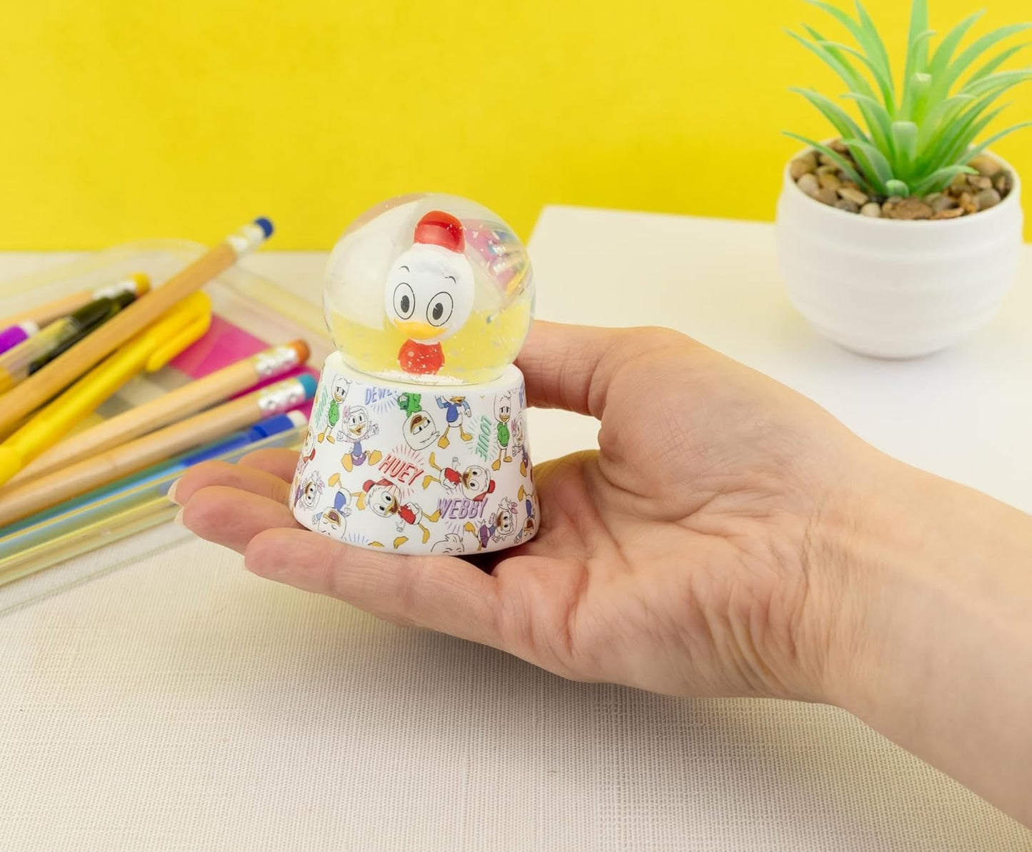 Silver Buffalo Disney Mickey and Friends Mini Light Up Snow Globe│Minnie Mouse│3.8 Inches Tall, 45mm (Small) - Colors A