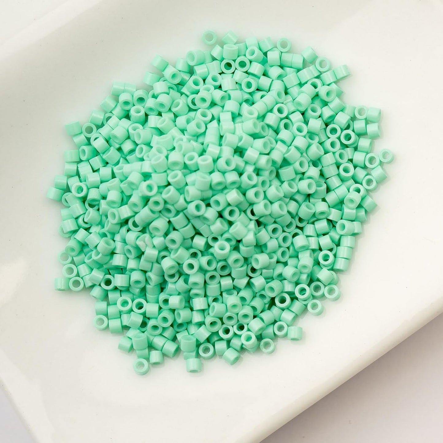 John Bead 25g Cylin Beads Opaque Turquoise Green 11/0 Glass Cylindrical Seed Beads for Jewelry Bracelets Necklaces Earrings Making Embroidery