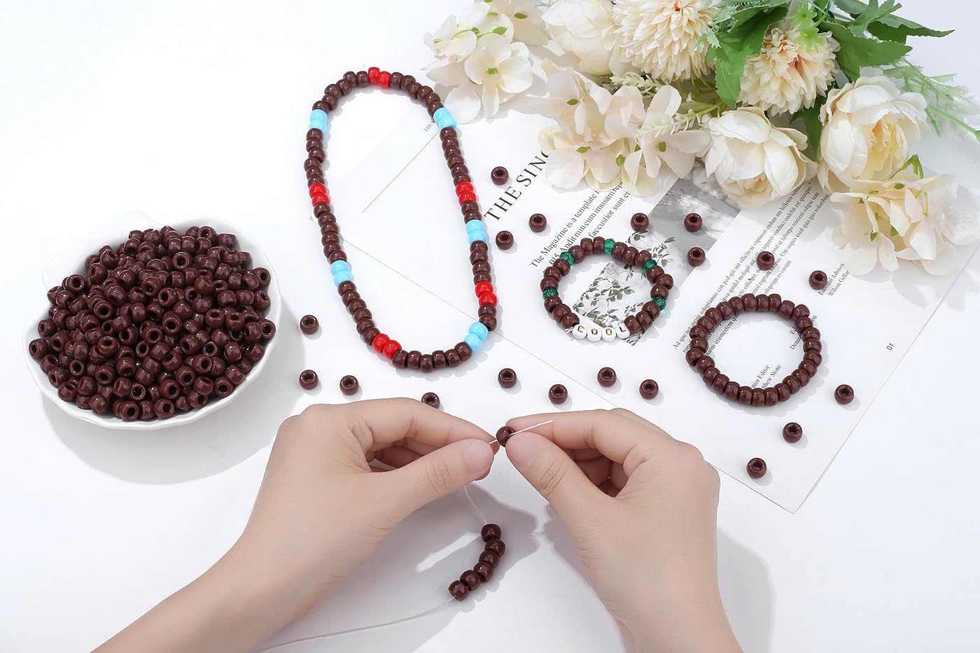1000Pcs Valentine's Day Pony Beads Pink Red White Bracelets Crafts 6x9mm Bulk Plastic Pony Valentine Beads for Jewelry Making Party Party DIY Crafts Necklace Keychain Romantic Accessories