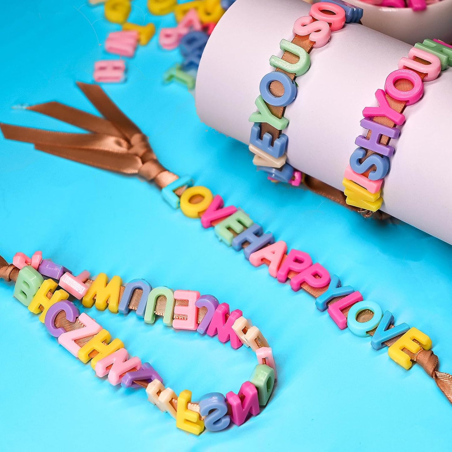300+ Pieces 9x12mm Big Large Alphabet Letter Beads Charms A-Z Mixed Plastic Shape Loose Bead for Jewelry Making Bracelets Necklaces Key Chains (Classic Solid Colors)
