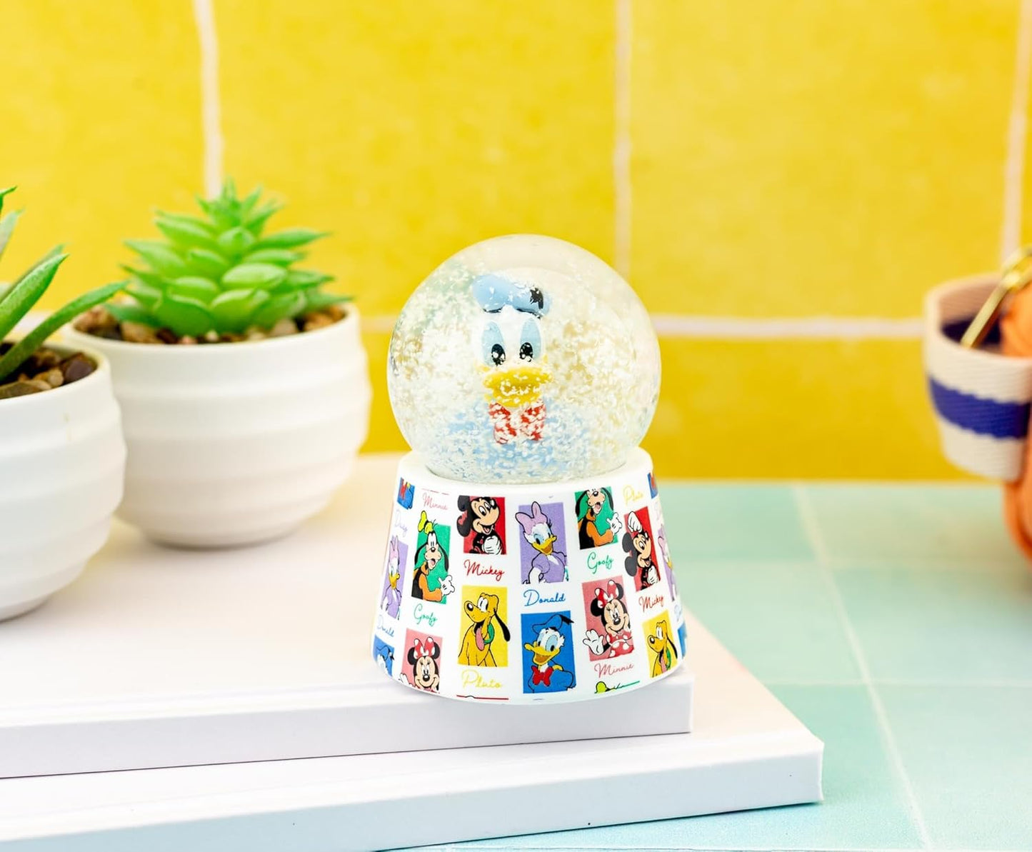 Silver Buffalo Disney Mickey and Friends Mini Light Up Snow Globe│Minnie Mouse│3.8 Inches Tall, 45mm (Small) - Colors A