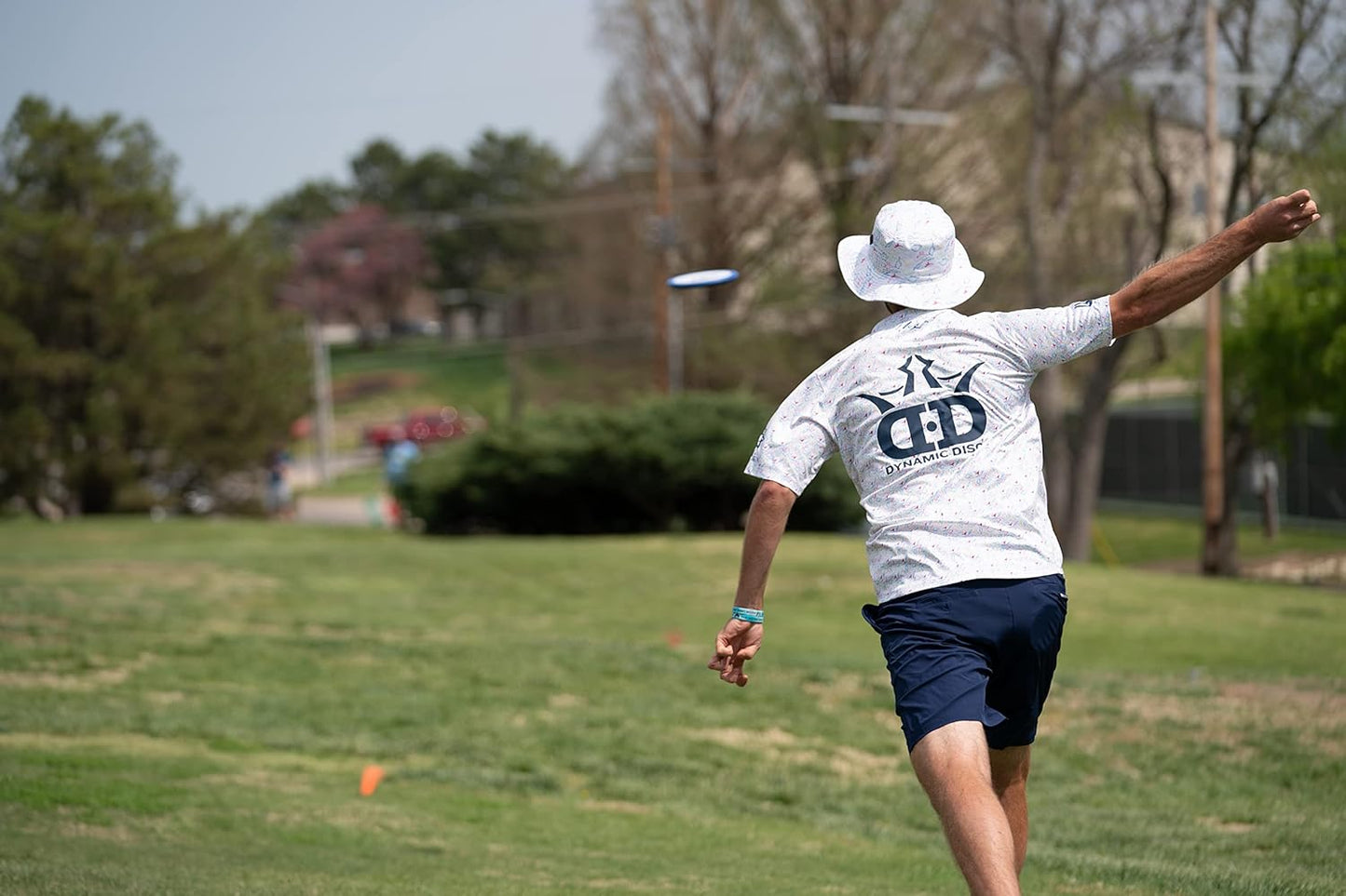 Dynamic Discs Lucid EMAC Truth Disc Golf Midrange | Straight–Stable Control Mid Range | Premium Plastic | Accurate Lines for Fairway & Approach Shots | Reliable Consistent Flight | (Colors May Vary)