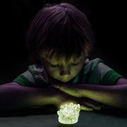 National Geographic Crystal Growing Kit for Kids - Educational Science Kits for Kids Age 8 with Green Glow in The Dark Crystals and Authentic Geode | STEM Gifts for 8 Year Old Boys and Girls