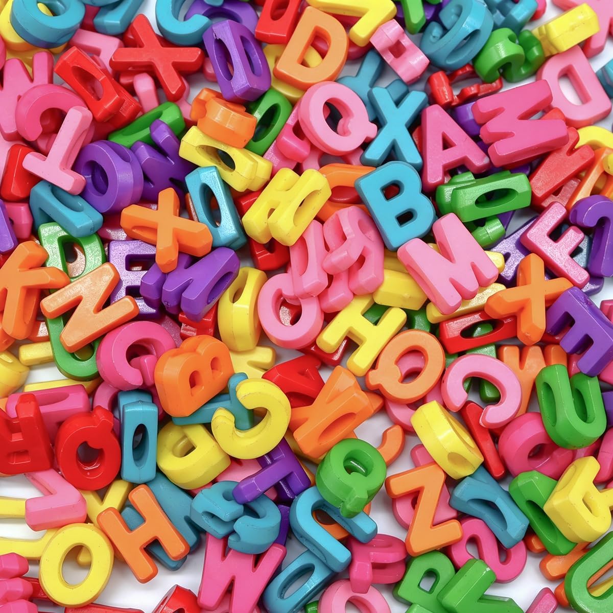 300+ Pieces 9x12mm Big Large Alphabet Letter Beads Charms A-Z Mixed Plastic Shape Loose Bead for Jewelry Making Bracelets Necklaces Key Chains (Classic Solid Colors)