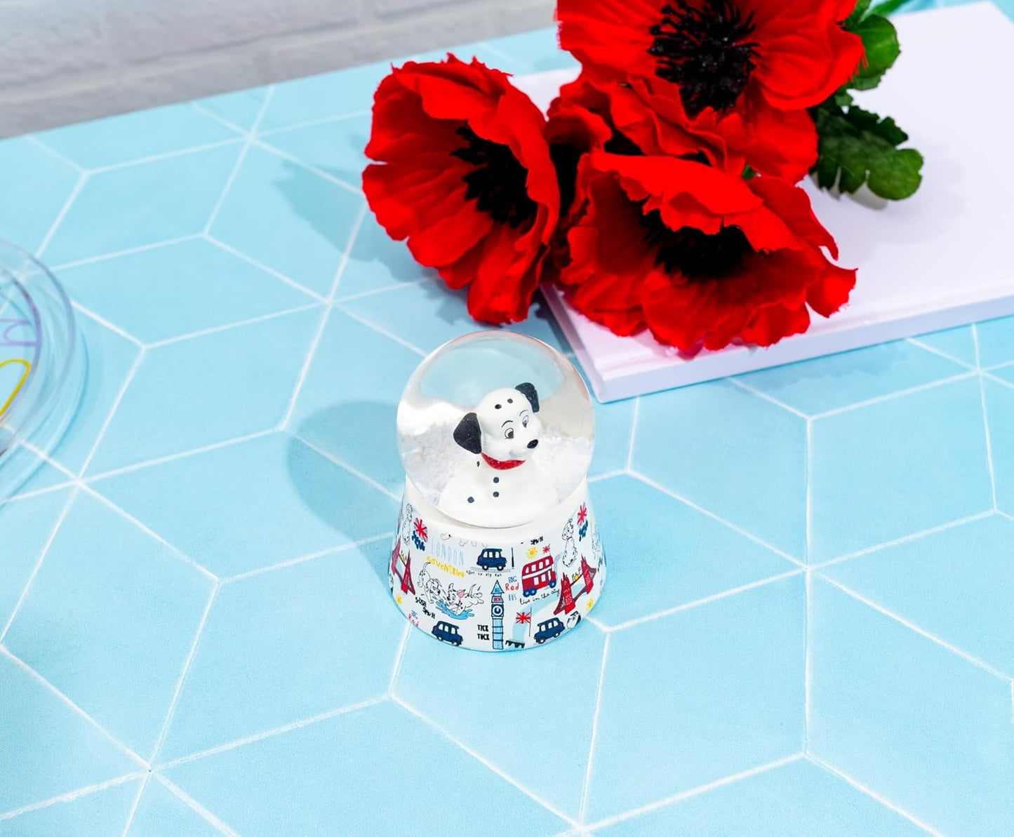 Silver Buffalo Disney Mickey and Friends Mini Light Up Snow Globe│Minnie Mouse│3.8 Inches Tall, 45mm (Small) - Colors A
