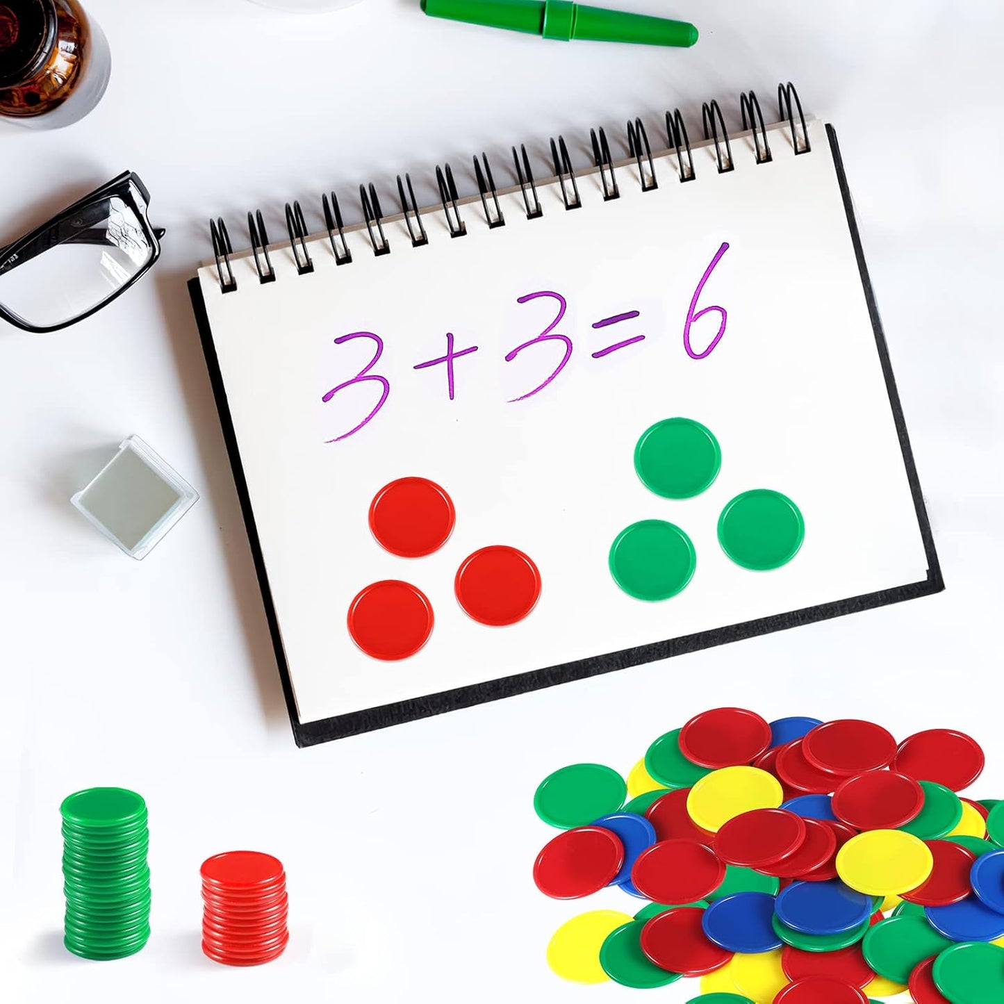 Coopay 1 1/2 Inches Plastic Poker Chips Learning Counters Disks Bingo Chip Counting Discs Markers for Math Practice and Poker Card Game Tokens, Teaching Rewards, 200 Pieces (White)