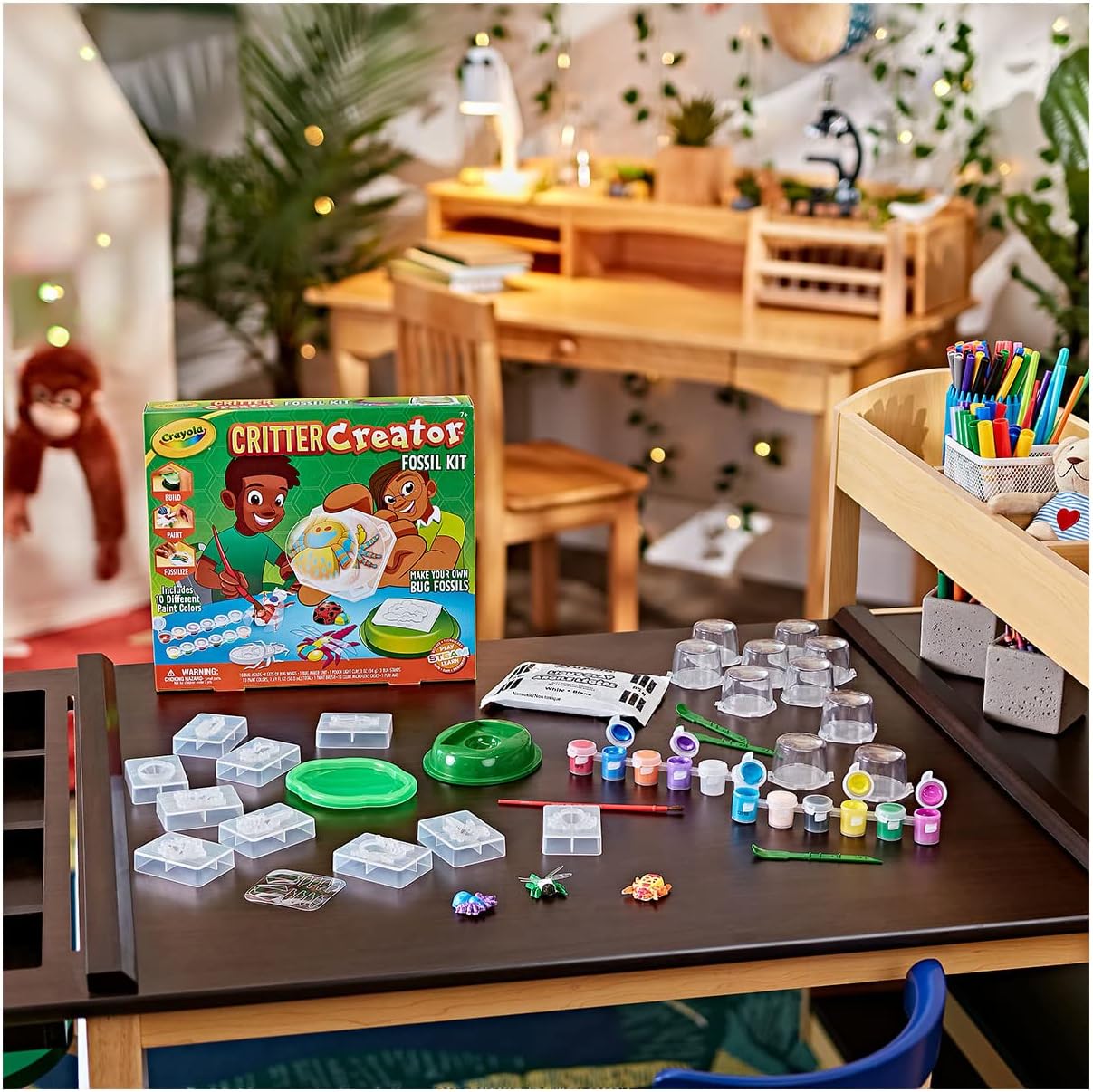 Crayola Metallic Clay Art Kit with Paints, Fossil Molds, Gift for Kids, Ages 7, 8, 9, 10