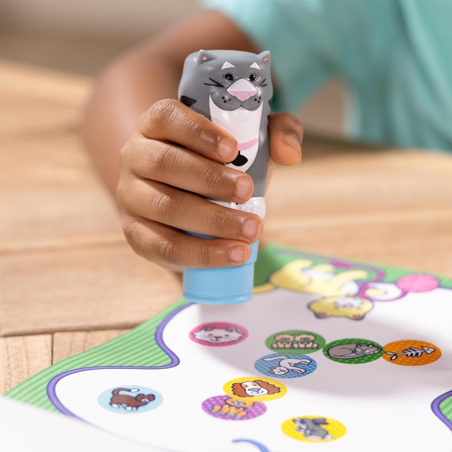 Melissa & Doug Sticker Wow!™ 24-Page Activity Pad and Sticker Stamper, 300 Stickers, Arts and Crafts Fidget Toy Collectible Character – Dog - for Kids Ages 3+ - FSC Certified