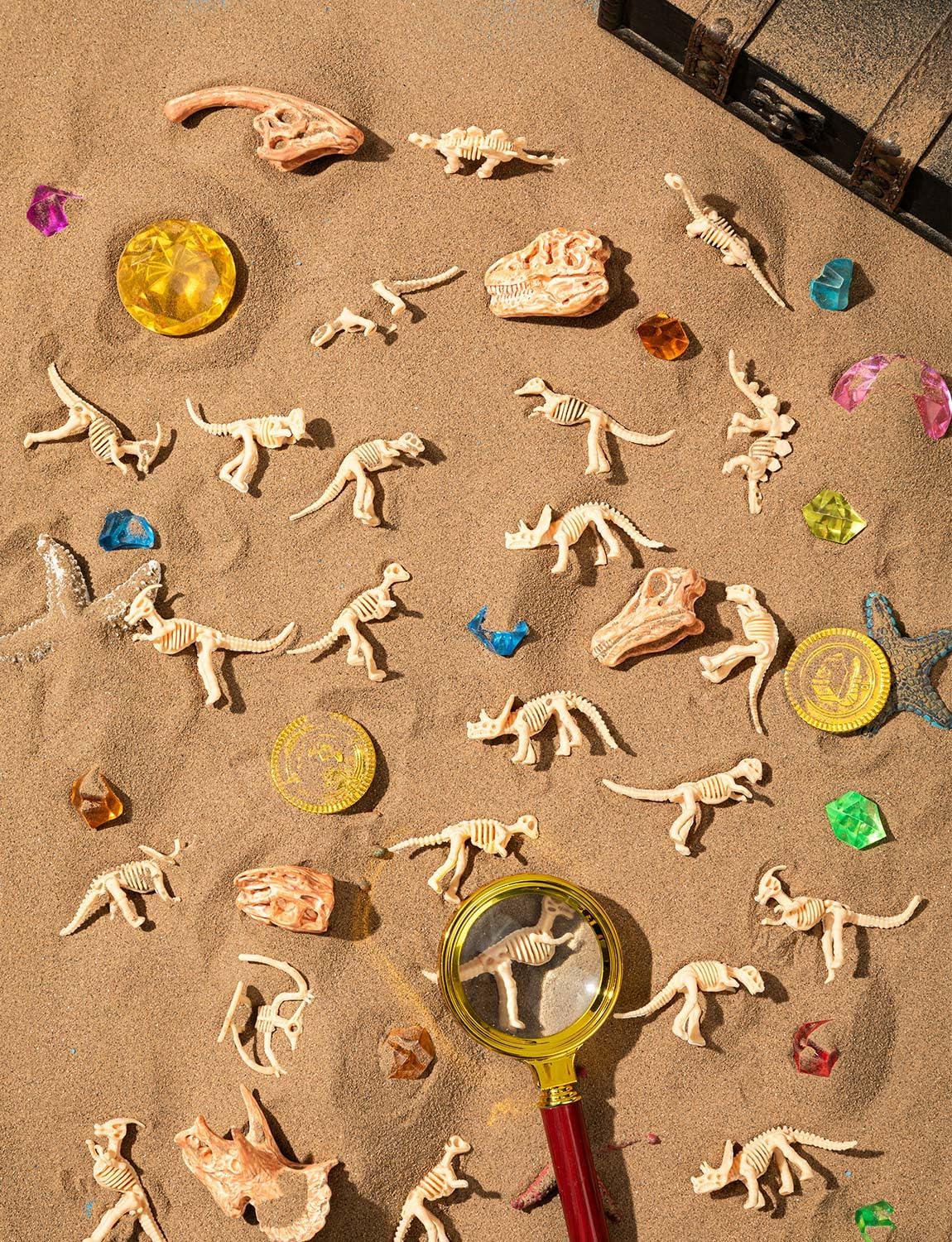 HFKPJRT Dinosaur Fossil Skeleton Toys - 50 Pcs Mini Dino Bones for Kids Sandbox Dig Kit, Educational Paleontology Play Set for Boys & Girls, Perfect for Birthday Party Favors and Decorations