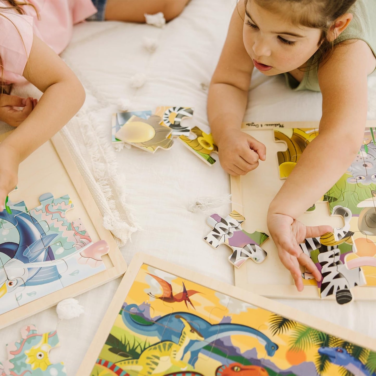 Melissa & Doug Under The Sea Ocean Animals Wooden Jigsaw Puzzle with Storage Tray (24 pcs)
