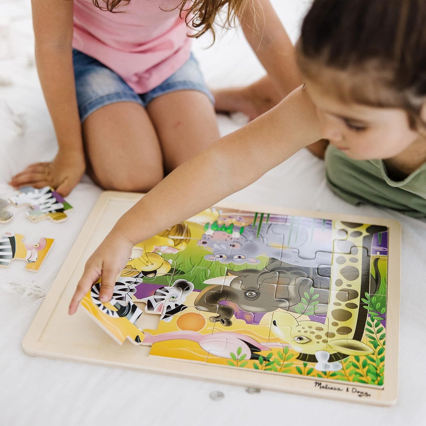 Melissa & Doug Under The Sea Ocean Animals Wooden Jigsaw Puzzle with Storage Tray (24 pcs)