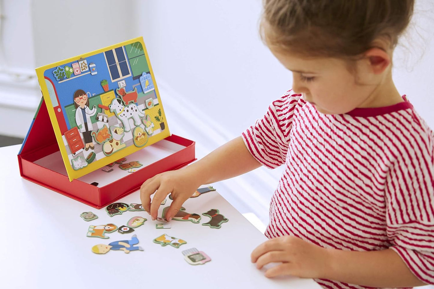 Petit Collage: Animal Friends Magnetic Game Board with Mix & Match, Ideal for Ages 3+, Includes Mag Play Scene Treehouse Party, 74 Count