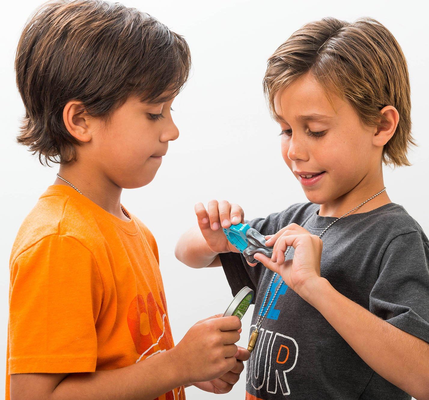 JA-RU Lab Putty Magnetic Slime with Magnet & Tin Container (1 Unit) Squishy Fidget Toy Magnetic Putty for Kids. Non Sticky Slime. Anger Management Toys. Sensory Party Favors. 9575-1B