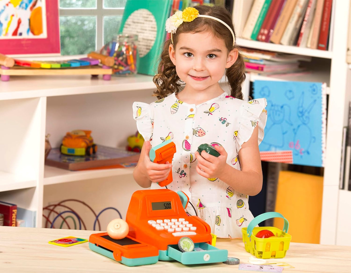 Battat – Interactive Kids Cash Register with Scanner & Sounds – 26 Pieces Pretend Play Shopping Set with Light – Up Scanner, Play Money & Card – Educational Toy for Learning & Fun – 3+ Years