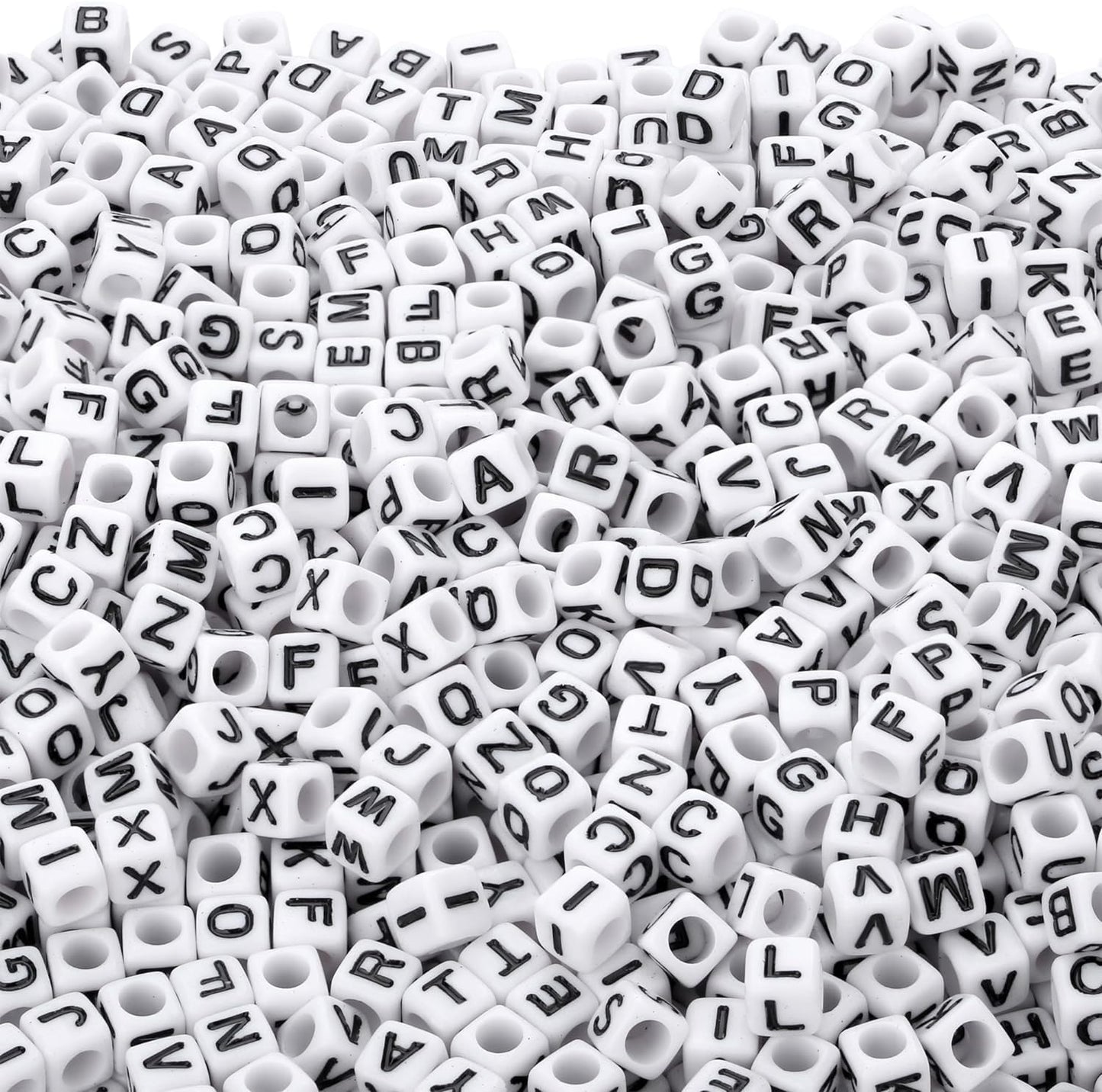 DAHI 400PCS Cube Letter Beads 8mm Alphabet Bead Colorful A-Z Acrylic Letter Beads for Jewelry Making (Color White 8x8mm)