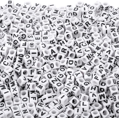 DAHI 400PCS Cube Letter Beads 8mm Alphabet Bead Colorful A-Z Acrylic Letter Beads for Jewelry Making (Color White 8x8mm)