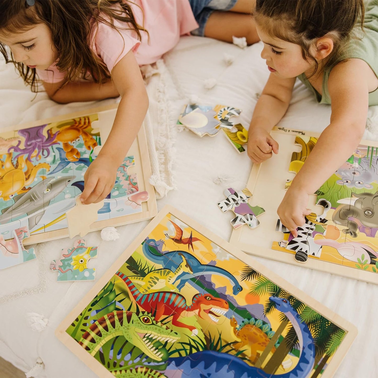 Melissa & Doug Under The Sea Ocean Animals Wooden Jigsaw Puzzle with Storage Tray (24 pcs)