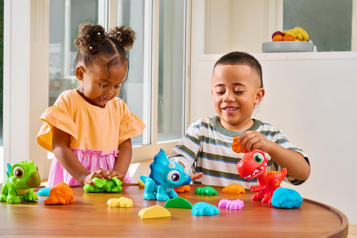 Smashers Junior Dino Dig Small Egg (Raptor) by ZURU 12+ Surprises Compounds Mold Dinosaur Preschool Toys Build Construct Sensory Play - 3 Years+