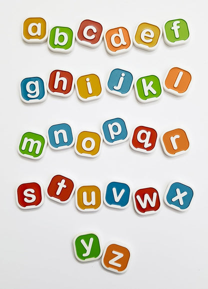 Bananagrams Classic Word Game – Fast-Paced Spelling & Anagram, Family & Travel Game , 144 Letter Tiles in Portable Banana Pouch, 1–8 Players, Educational Wordplay Fun for Ages 7+
