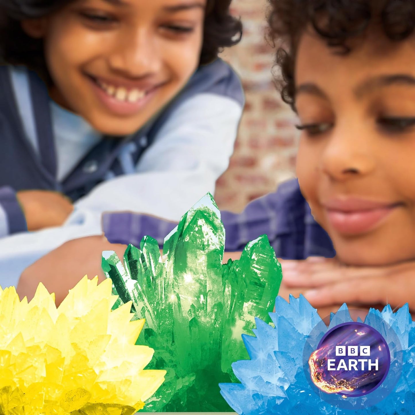 BBC Earth Grow & Discover Crystal Aquarium, Grow Colorful Cave-Like Crystal Formations Inside Reusable Tank, Magic Rocks, STEM Toys, Unique Crystal Growing kit, Science Experiments for Kids 6-8