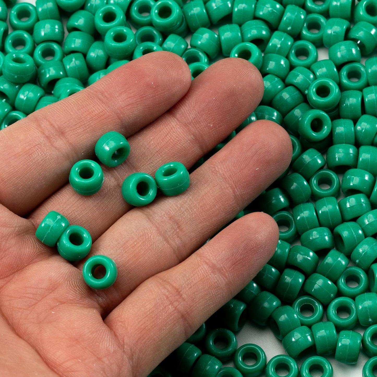 Gxueshan 1000 Pcs Acrylic Black Pony Beads 6x9mm Large Hole Pen Hair Kandi Beads Bulk for Friendship Bracelet Necklace Jewelry Making Earring Braiding Kit