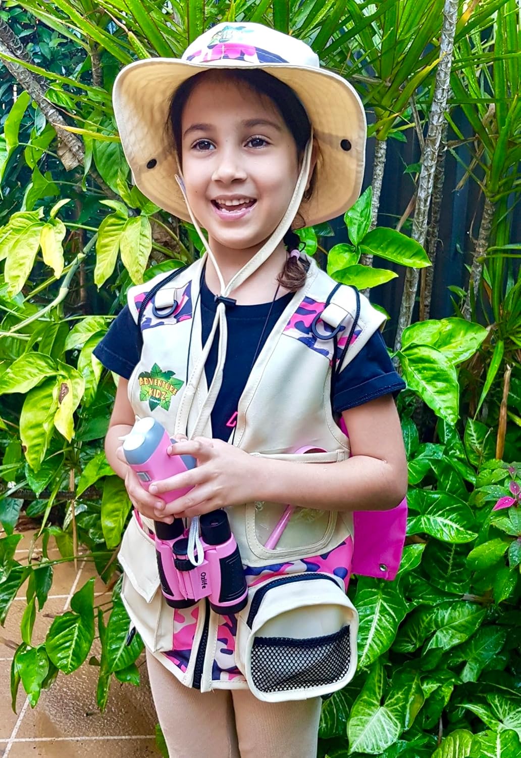 Kidz@Play Bug Hunting Kit, Vest, Hat, Binoculars, Lg. Net, Bug Container, Whistle, Flashlight, Magnifier, Thermostat, Compass, Tweezers