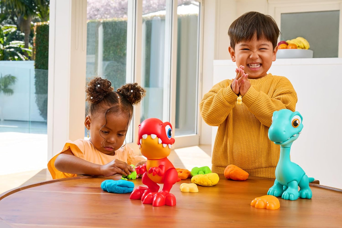 Smashers Junior Dino Dig Large Egg (Brontosaur) by ZURU 18+ Surprises Compounds Mold Dinosaur Preschool Toys Build Construct Sensory Play for Kids 18 Months - 3 Years