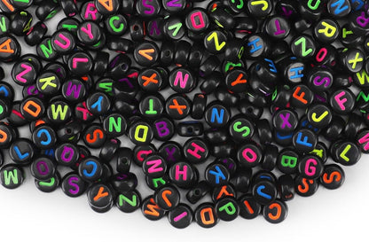 SUTOUG 1000PCS Colourful Letter Beads for Threading, 4 x 7 MM Acrylic Round Alphabet Beads for Jewellery DIY Making Crafts Bracelets Necklaces Ornaments