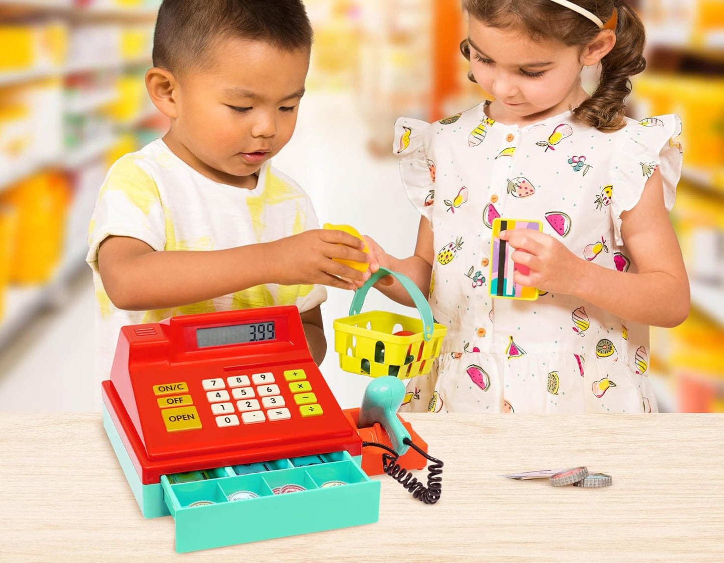 Battat – Interactive Kids Cash Register with Scanner & Sounds – 26 Pieces Pretend Play Shopping Set with Light – Up Scanner, Play Money & Card – Educational Toy for Learning & Fun – 3+ Years
