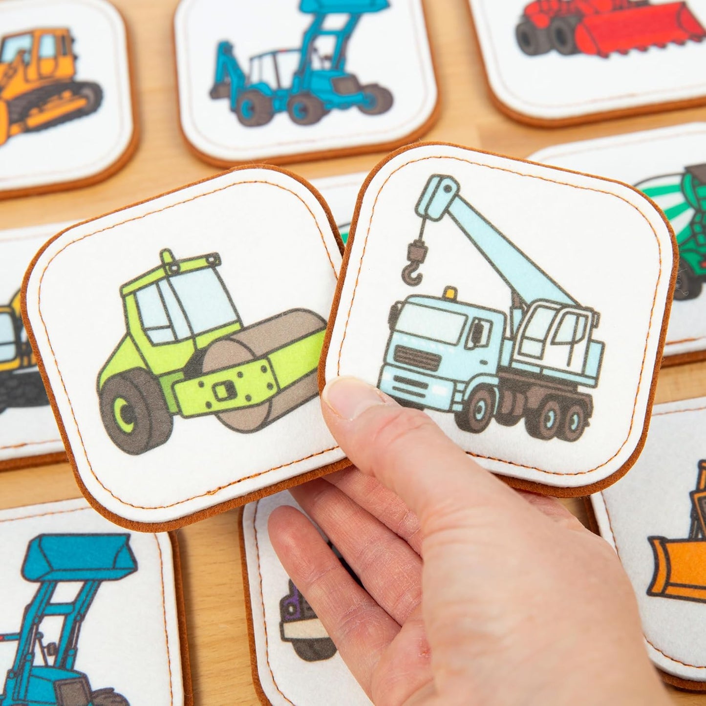 Felt Matching Game for Ages 2–4 – Soft and Safe for Ages 1+ – Montessori Memory Game – Sensory Flash Cards – Best Educational Gift for Ages 1–3 - Woodland Animal Theme
