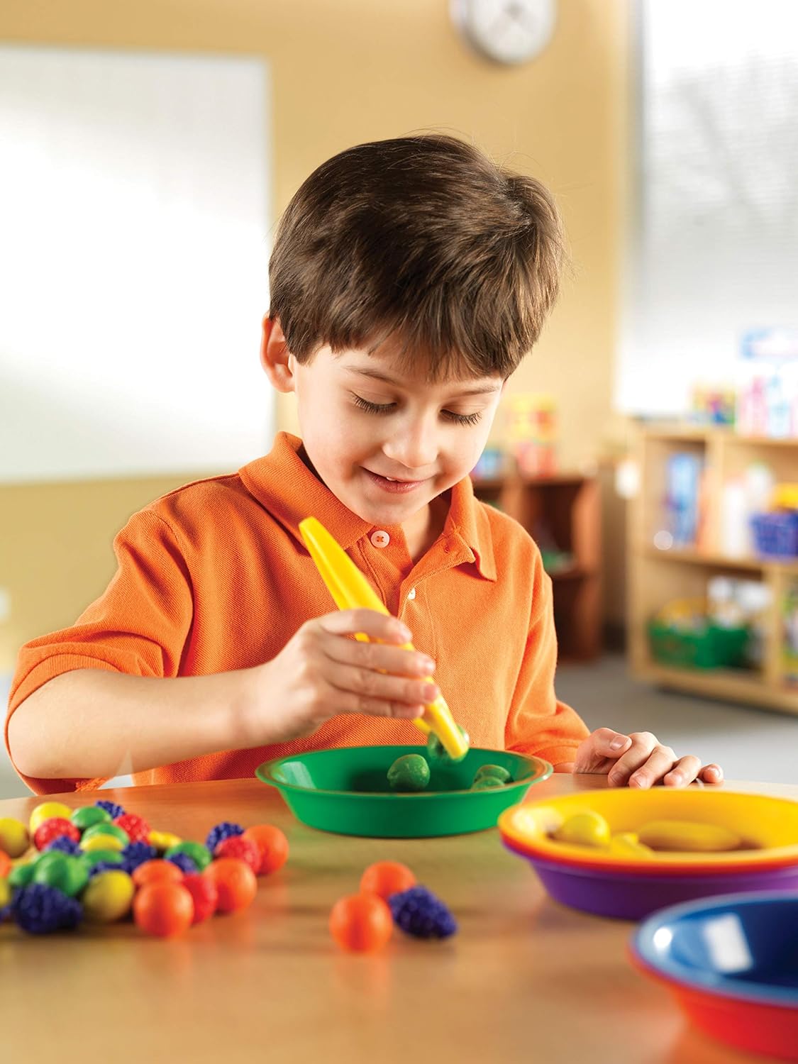 Learning Resources Squeezy Tweezers - Sensory Bin Tools , Water Table Toys, Montessori Grabber Tool, School and Teacher Supplies, Toddler Activities, Fine Motor Skills, Daycare Essentials