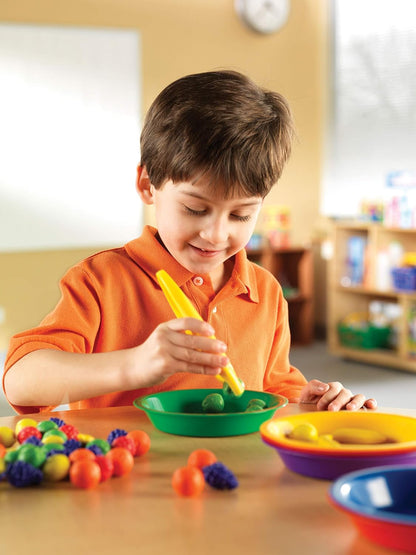 Learning Resources Squeezy Tweezers - Sensory Bin Tools , Water Table Toys, Montessori Grabber Tool, School and Teacher Supplies, Toddler Activities, Fine Motor Skills, Daycare Essentials