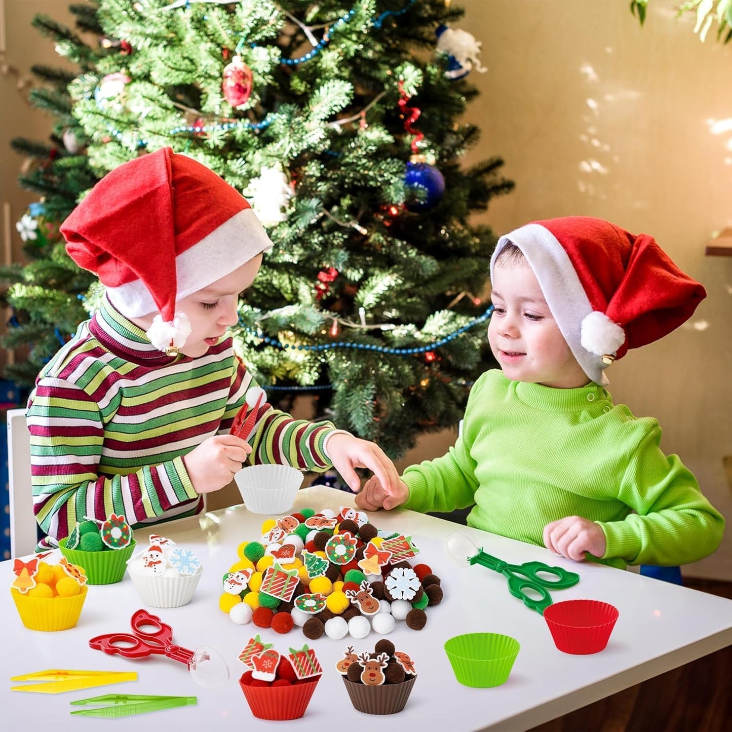 Summer Sensory Bin Fillers - 266Pcs Summer Gift Fine Motor Toys Counting Sorting Toys for Kids, Felt Xmas Tree Snowman Elk Pom Poms Cup Clip for Preschool Education Activities