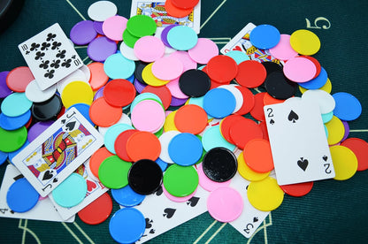 Smartdealspro 1 1/2 Inch 37mm 10 Colors Opaque Plastic Poker Chips Counting Discs Markers Counters with Box for Casino Card Games Math Learning