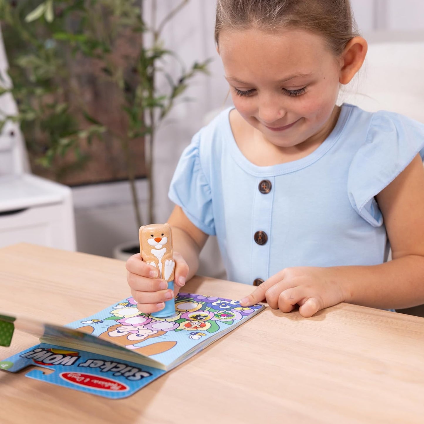 Melissa & Doug Sticker Wow!™ 24-Page Activity Pad and Sticker Stamper, 300 Stickers, Arts and Crafts Fidget Toy Collectible Character – Dog - for Kids Ages 3+ - FSC Certified