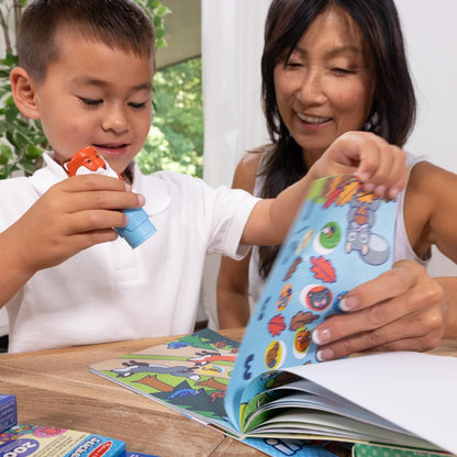 Melissa & Doug Sticker Wow!™ 24-Page Activity Pad and Sticker Stamper, 300 Stickers, Arts and Crafts Fidget Toy Collectible Character – Sea Turtle - for Kids Ages 3+ - FSC Certified