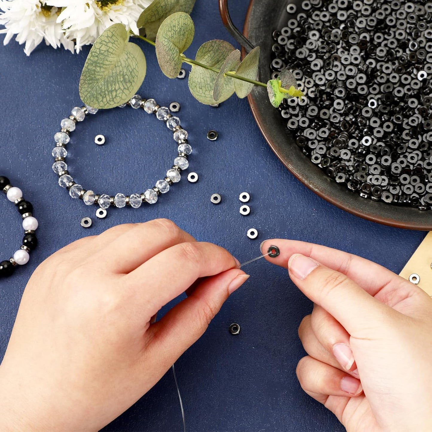 1500pcs 6mm Flat Round Spacer Beads Disc Loose Jewelry Making Beads for DIY Bracelet Necklace Earring Craft Supplies, Gold & Silver