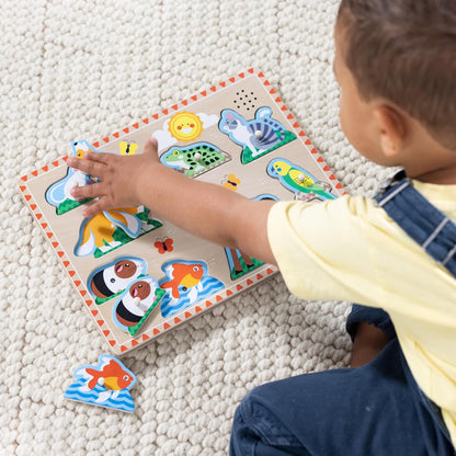 Melissa & Doug Farm Animals Sound Puzzle – 8-Piece Wooden Peg Puzzle with Light-Activated Sounds, Music Learning Toy for Toddlers and Preschoolers Ages 2+