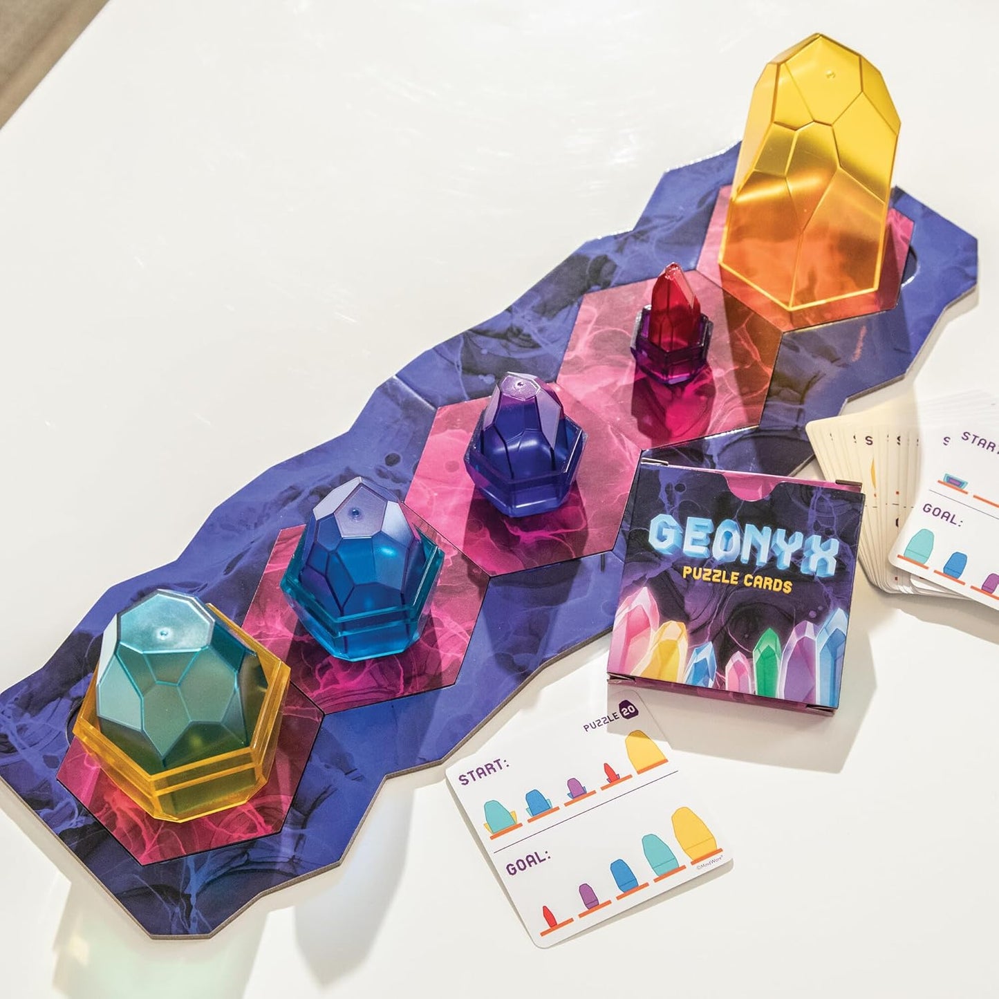 MindWare Geonyx Single-Player Logic Game, Crystal-Shifting Brain Teaser Puzzle with Progressive Challenges for Critical Thinking and Spatial Reasoning, Solo Play for Kids and Adults Ages 8 and Up