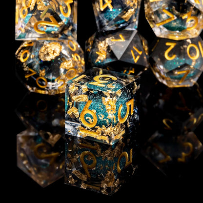 Liquid Core DND Dice Set, 7pcs Sharp Edge Dice for Role Playing Dungeons and Dragons Ttrpg with Gift Box, Handmade Resin D&D Dice RPG Role Playing Games Dice Set(Blue Gold)
