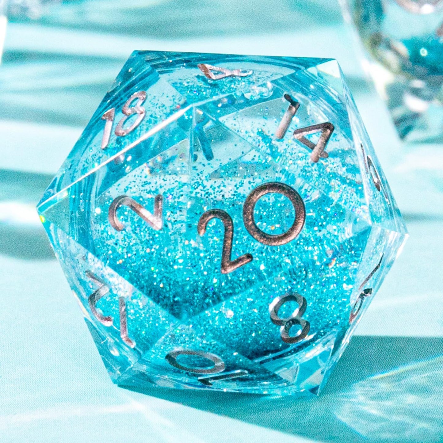 YEMEKO Beholder'S Eye D20 Dice Dragon Eye DND 22MM Single with Resin Sharp Edge 20 Sided D&D Handmade Polyhedral for Dungeons and Dragons, RPG, Roleplaying Games MTG Table Games(Blue Gold)
