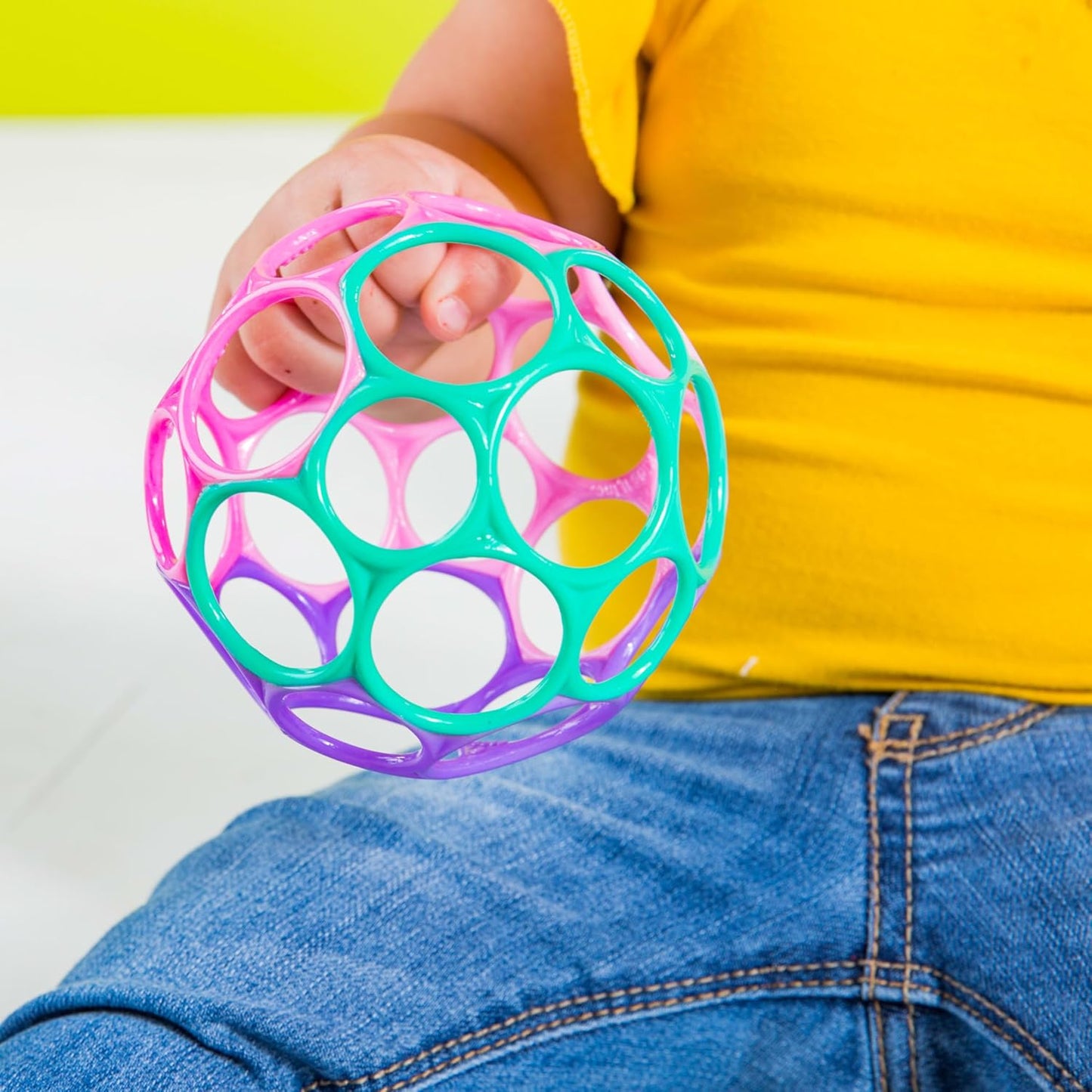 Bright Starts Oball Musical Toy, Jingle & Shake Pal, BPA-Free Easy-Grasp Baby Rattle Toy, Ages Newborn+