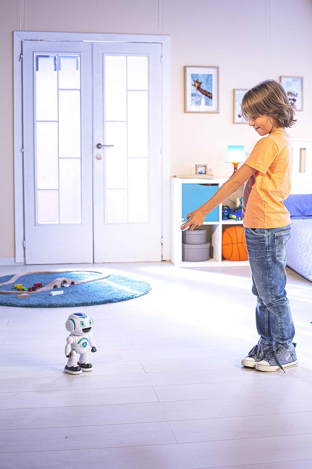LEXiBOOK Powerman Max - Remote Control Walking Talking Toy Robot STEM Programmable Dances Sings Telling 10,000 Stories 300+ Learning Quiz Shooting Discs and Voice Repeat for Kids 4+ - ROB80EN, White