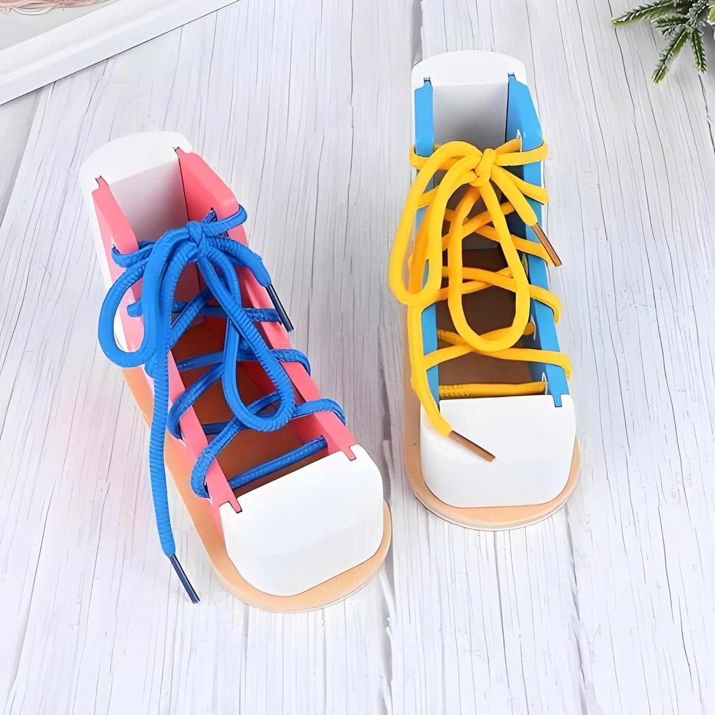 ‌Learn to Tie Shoes - Wooden Lacing Shoe Tying How to Tie Shoes Shoelaces Practice Kit, Safe & Reusable Shoelace Learning Tool Pink & Blue