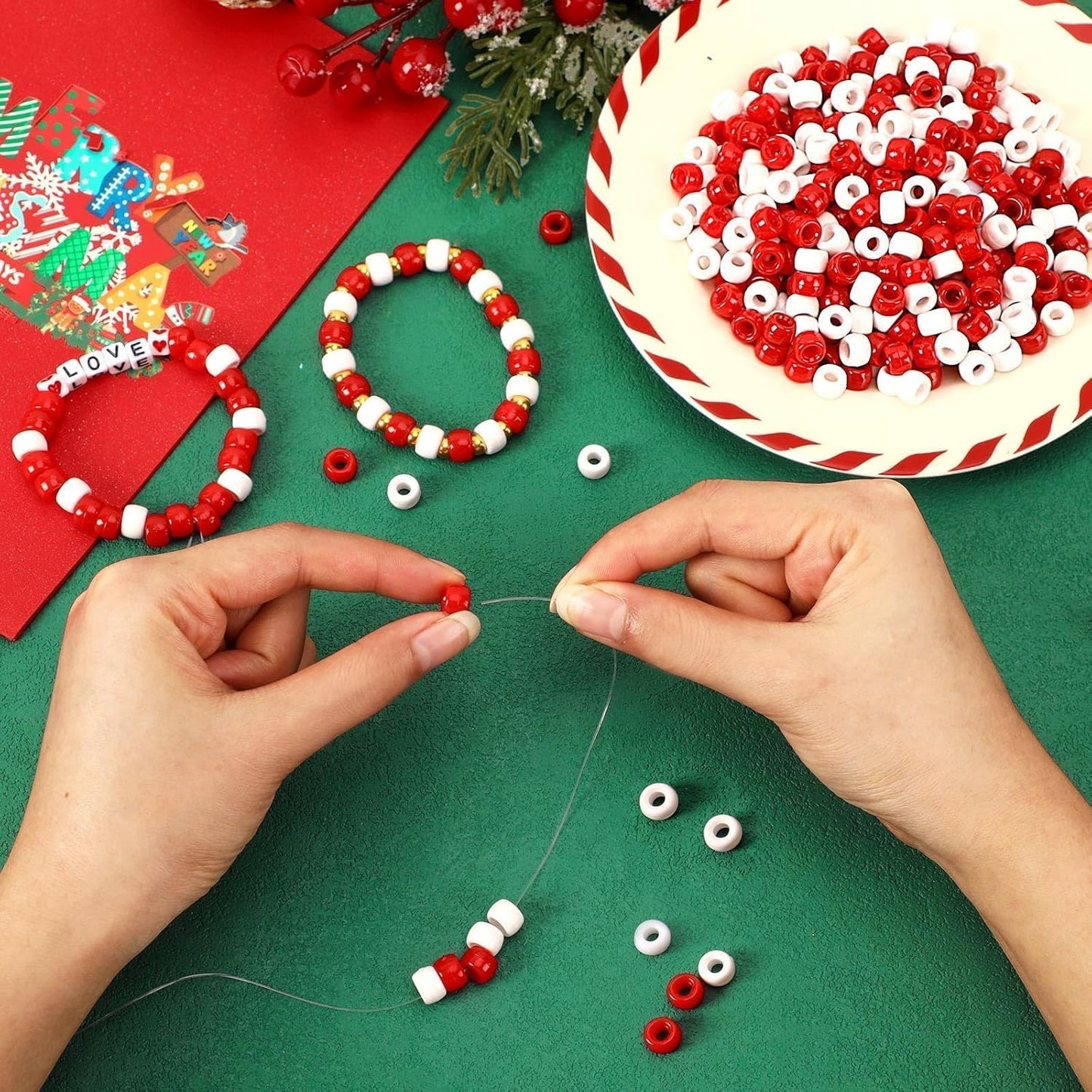 UPINS 1200Pcs Christmas Pony Beads Friendship Plastic Small Hair Beads Red Green White Pony Beads for Necklace Supplies (Christmas)
