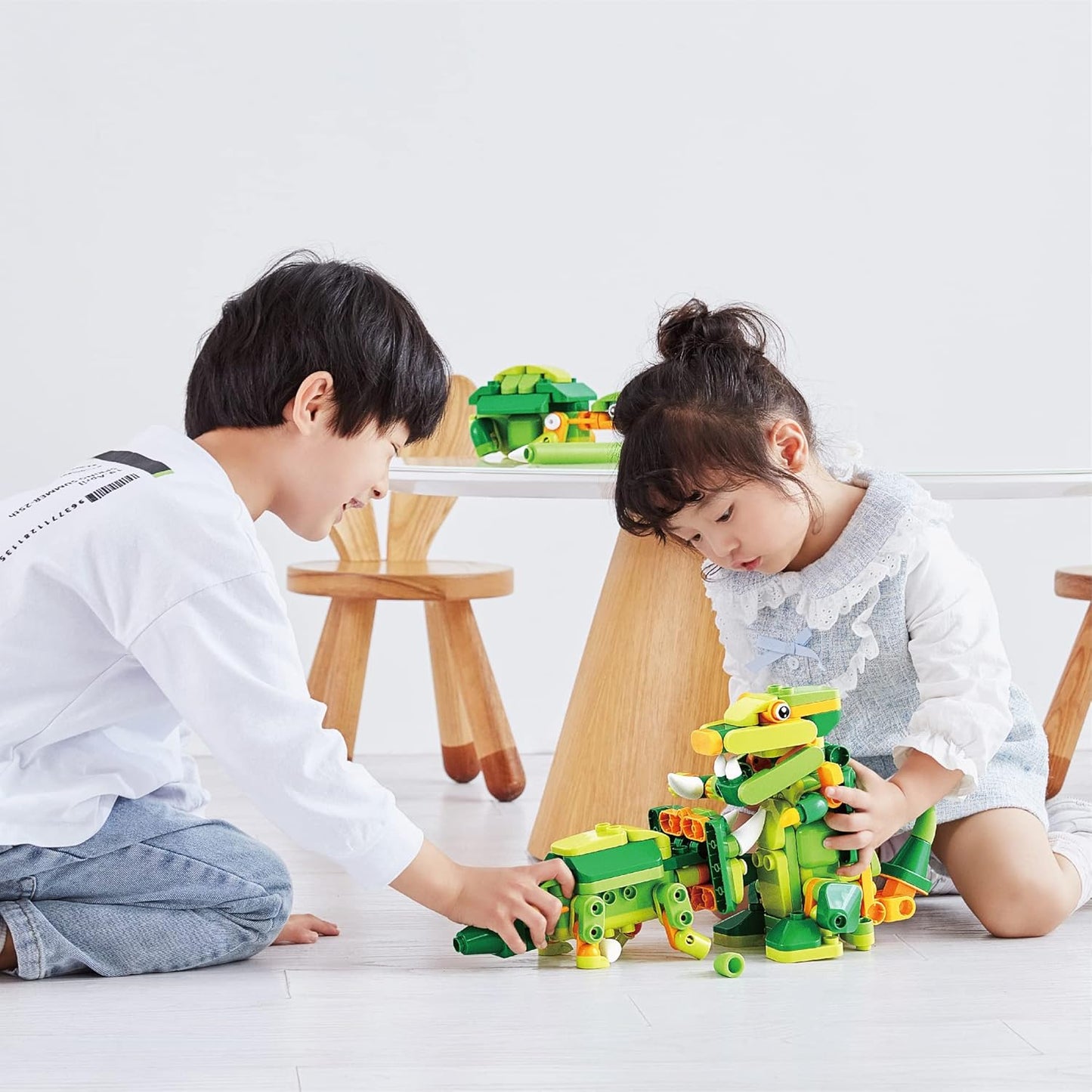 BOTZEES GO! Unicorn Robot for Kids - Building & Electric Remote Control STEM Learning Toy for Ages 3+, Girls - RC Magic Stick, App Based