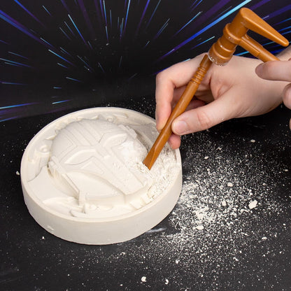 STAR WARS Glowing Crystals, Crystal Growing Kit with Light Up Display Stand, Grow 3 Colorful Crystals, Gift for 8 Year Old Boy, Merch, Toys for Boys Age 8-12
