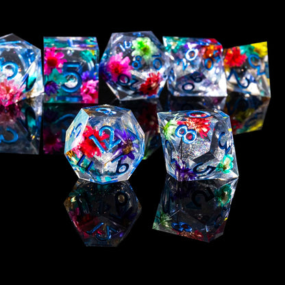 Liquid Core DND Dice Set, 7pcs Sharp Edge Dice for Role Playing Dungeons and Dragons Ttrpg with Gift Box, Handmade Resin D&D Dice RPG Role Playing Games Dice Set(Blue Gold)