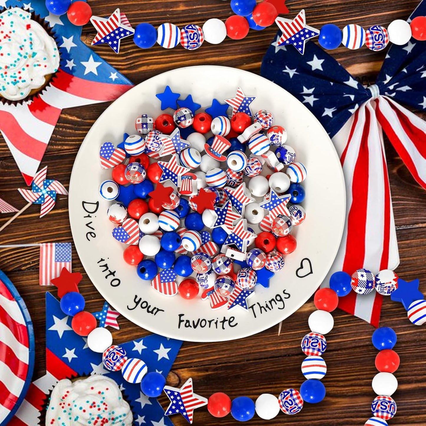 180Pcs 4th of July Wood Beads, Red Blue White Star Beads America Flag Patriotic Wooden Bead Independence Day Craft Bead Bulk for 4th of July DIY Garland Jewelry Making Home Decor