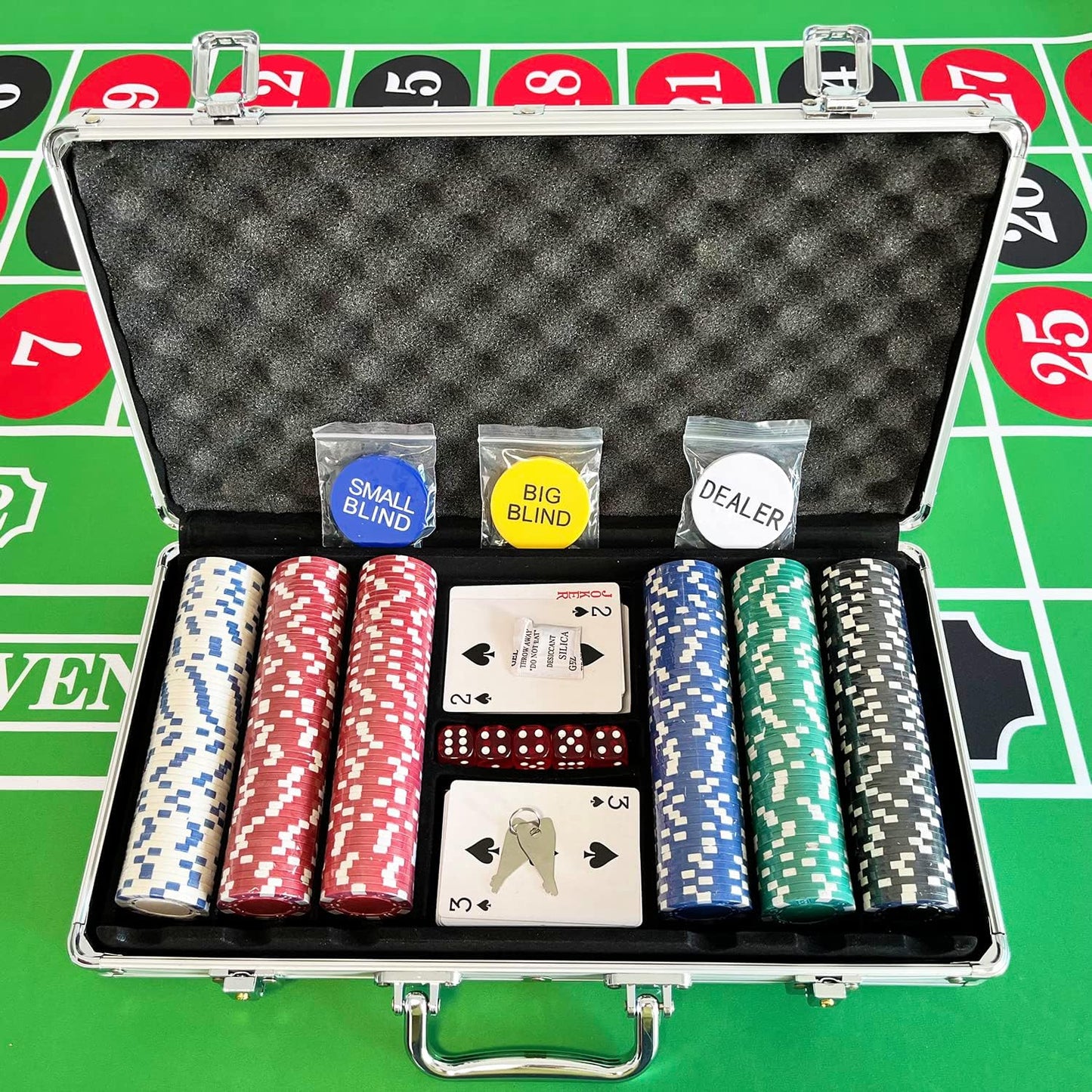 SEETOOOGAMES 100 Pieces 11.5g Clay Composite Dice Striped Casino Poker Chips- 4 Colors (red, Green, White and Blue)